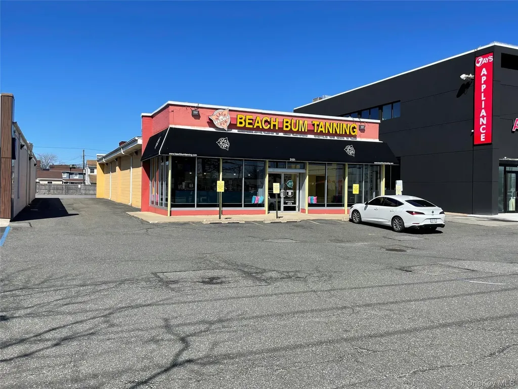3151 Hempstead Levittown NY 11756
