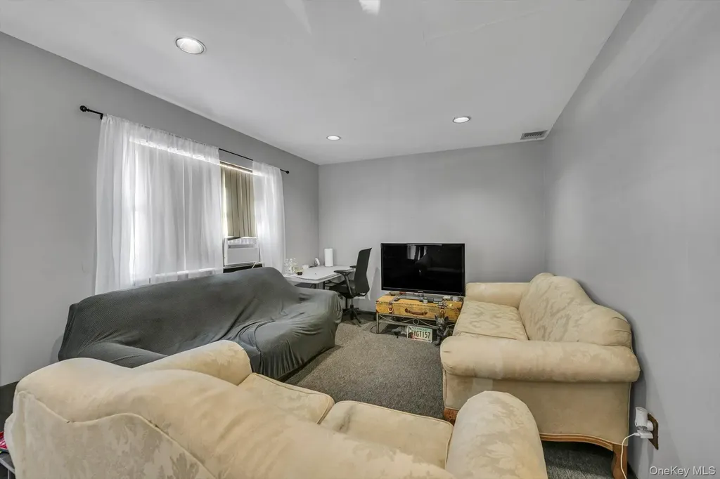 4792 Hempstead Turnpike Farmingdale NY 11735