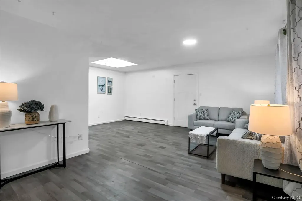 11 Broadway Ronkonkoma NY 11779