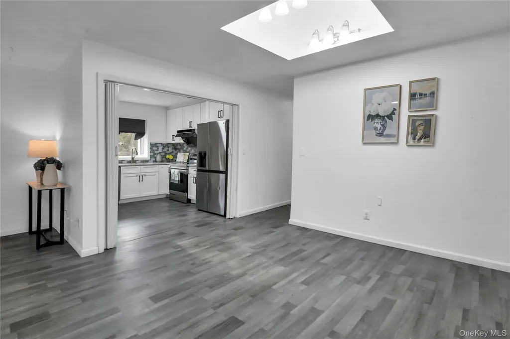 11 Broadway Ronkonkoma NY 11779
