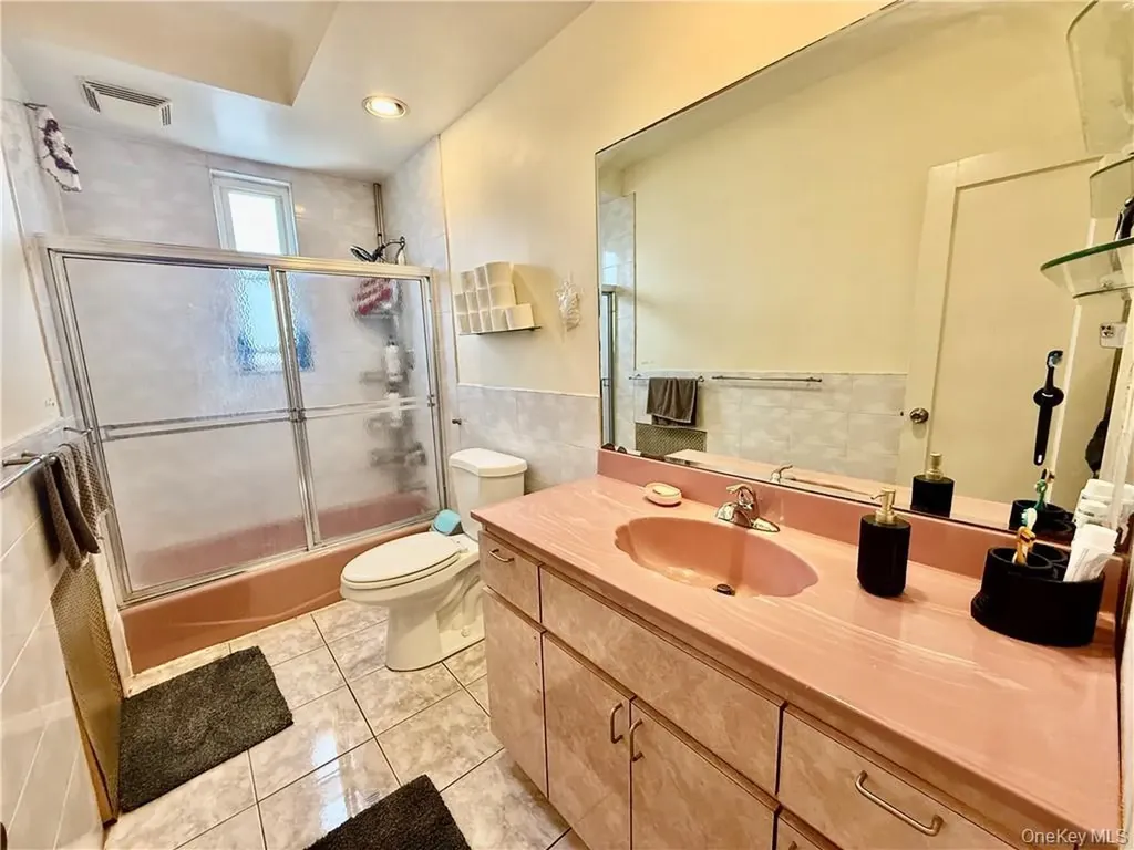 2277 E 28th Street Brooklyn NY 11229