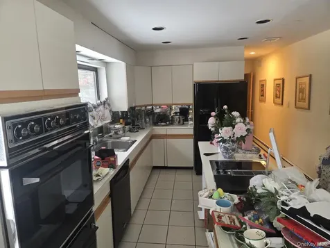 9 Haney Court Manorville NY 11949