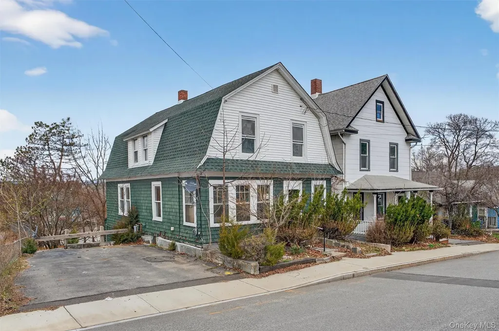 26 1/2 Ridge Street Middletown NY 10940