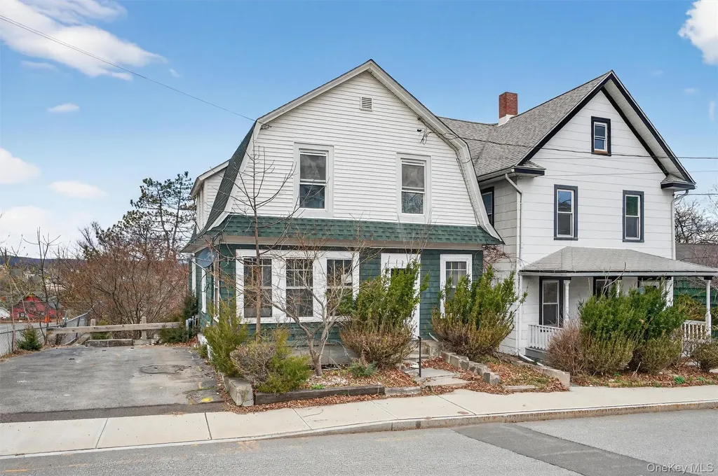 26 1/2 Ridge Street Middletown NY 10940