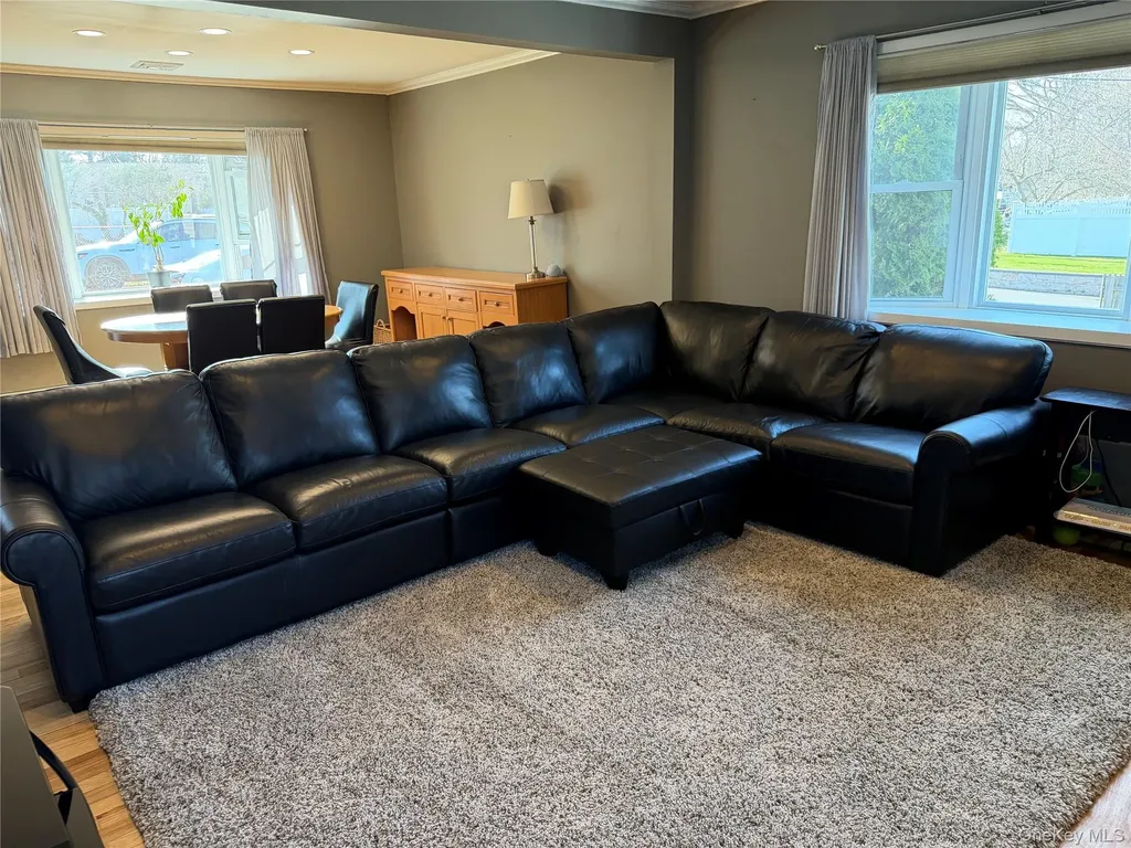 6 Thorney Avenue Huntington Station NY 11746
