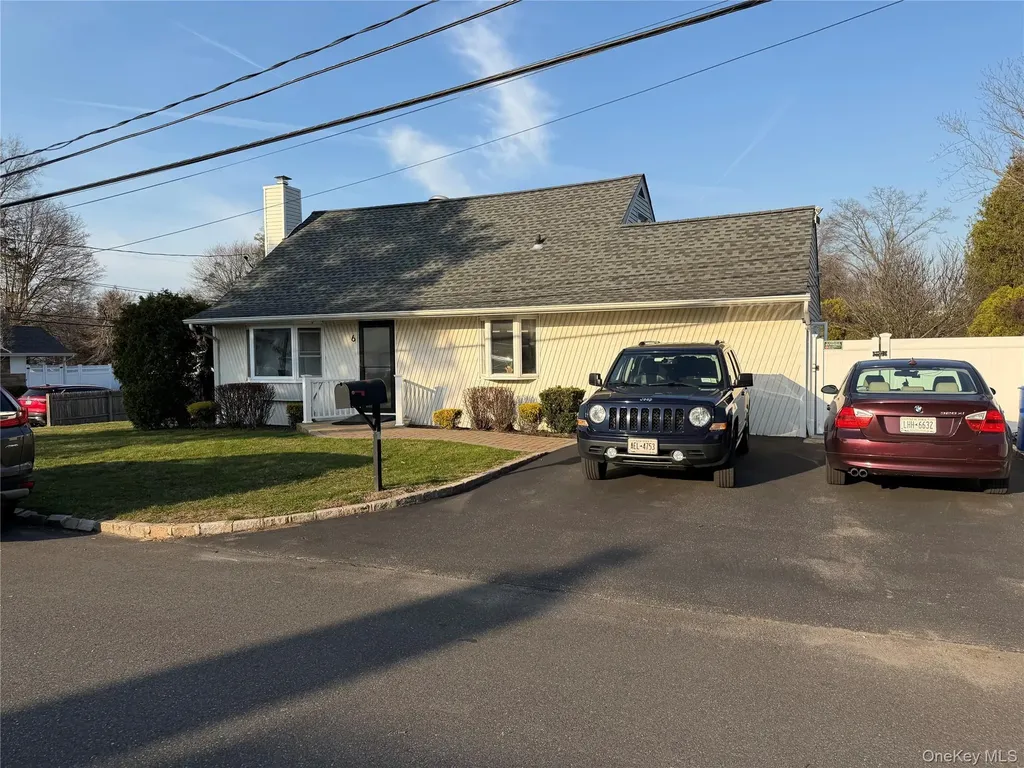 6 Thorney Avenue Huntington Station NY 11746