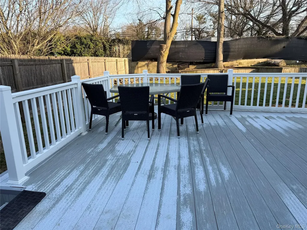 6 Thorney Avenue Huntington Station NY 11746
