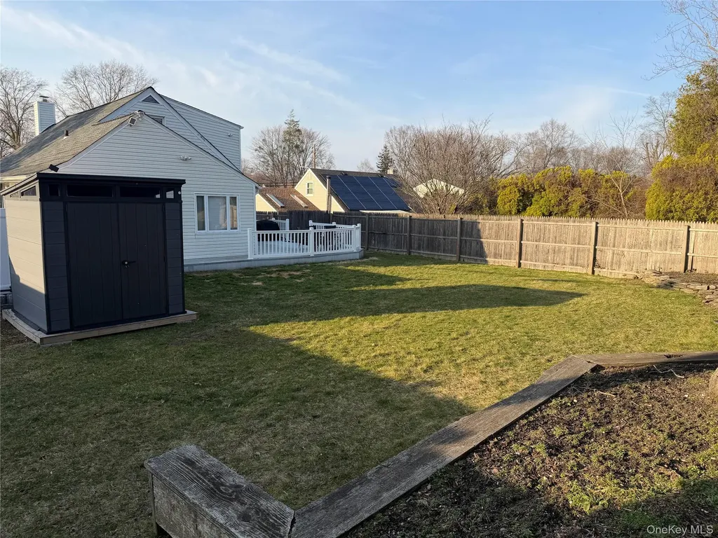 6 Thorney Avenue Huntington Station NY 11746