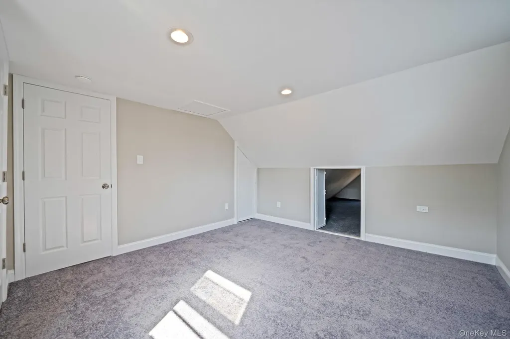 44 Elizabeth Avenue Smithtown NY 11787