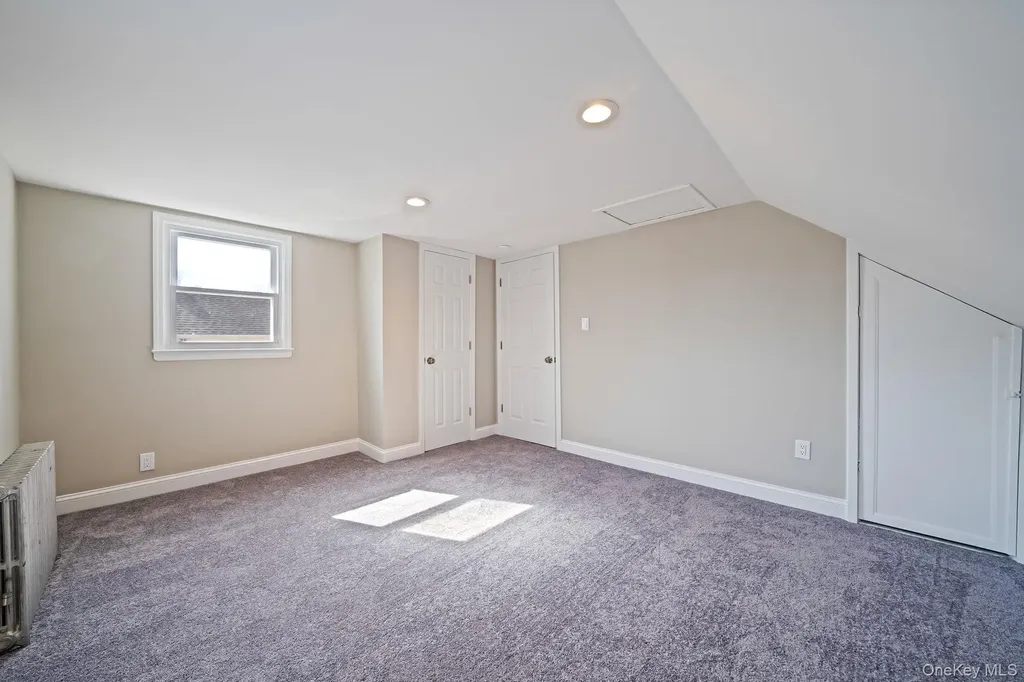 44 Elizabeth Avenue Smithtown NY 11787