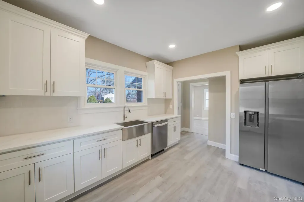 44 Elizabeth Avenue Smithtown NY 11787