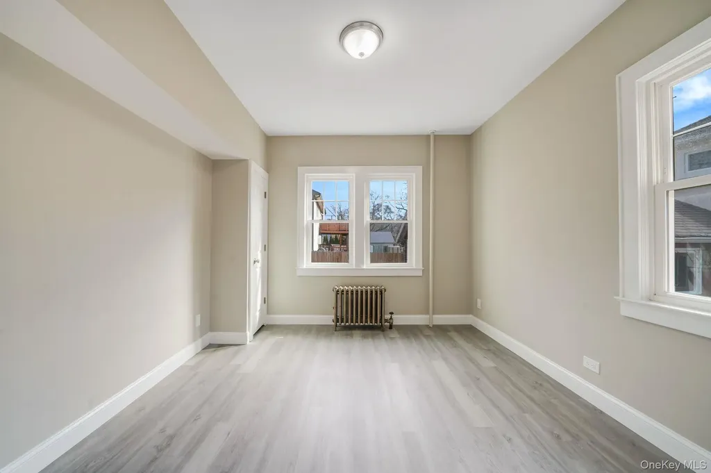 44 Elizabeth Avenue Smithtown NY 11787