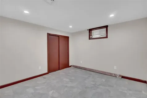 26 Hilbert Street Hempstead NY 11550