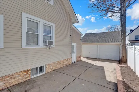 26 Hilbert Street Hempstead NY 11550