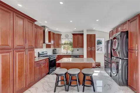 26 Hilbert Street Hempstead NY 11550
