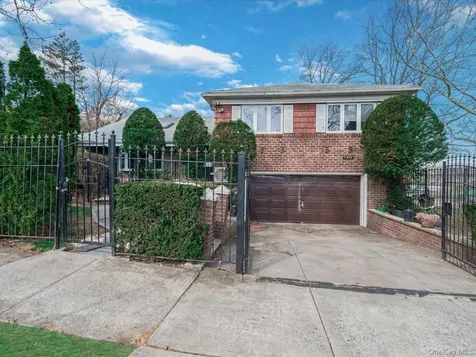 82-04 141st Street Briarwood NY 11435