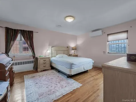 82-04 141st Street Briarwood NY 11435