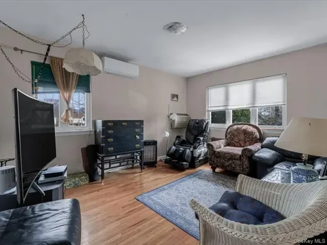 82-04 141st Street Briarwood NY 11435