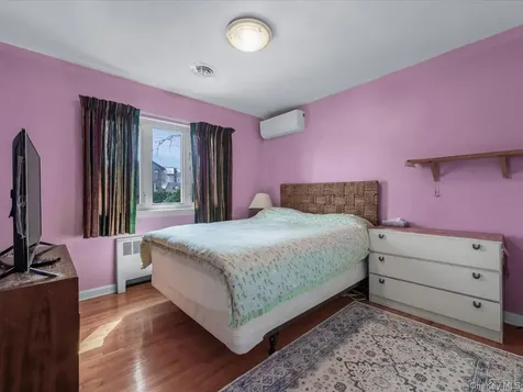 82-04 141st Street Briarwood NY 11435