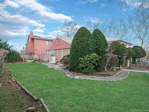 82-04 141st Street Briarwood NY 11435