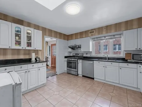 82-04 141st Street Briarwood NY 11435