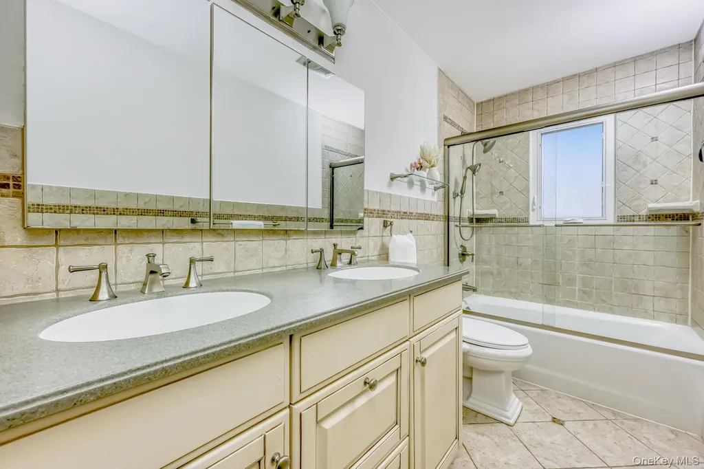 7 E Mayer Drive Suffern NY 10901