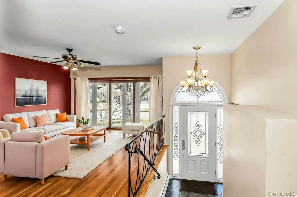 71 Lea Ann Terrace Wantagh NY 11793