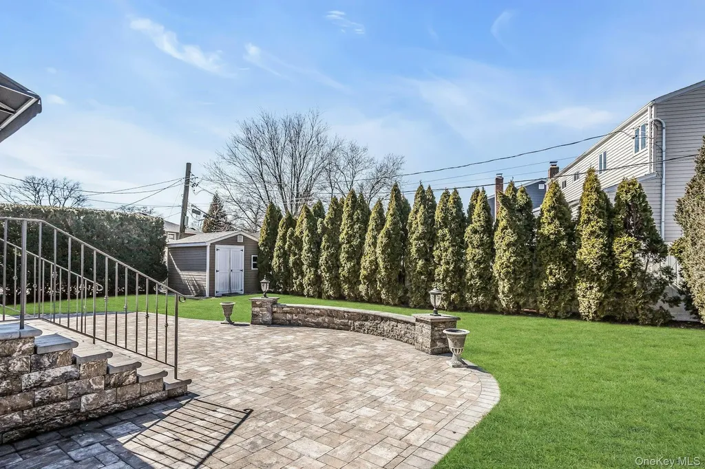 71 Lea Ann Terrace Wantagh NY 11793