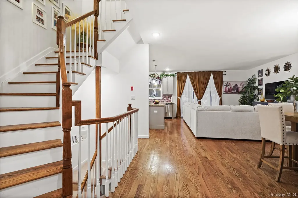 28 Magnolia Park Middletown NY 10940
