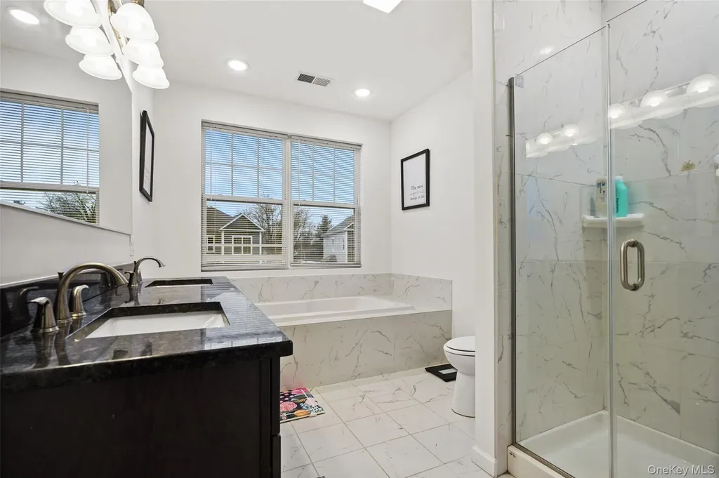 28 Magnolia Park Middletown NY 10940