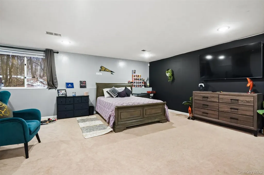 28 Magnolia Park Middletown NY 10940