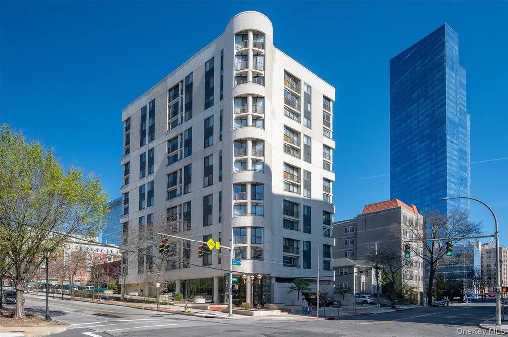 10 Cottage Place White Plains NY 10601