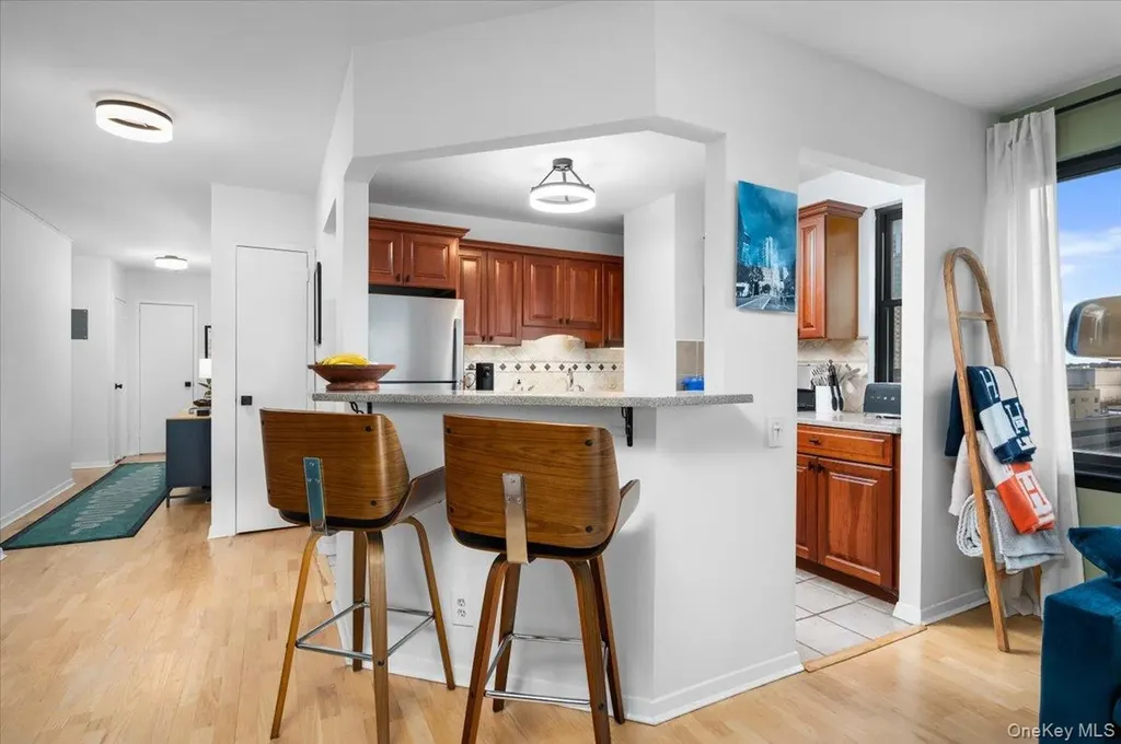 10 Cottage Place White Plains NY 10601