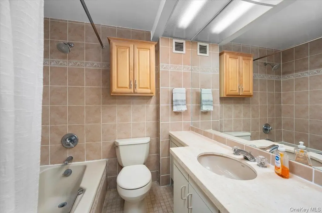 10 Cottage Place White Plains NY 10601