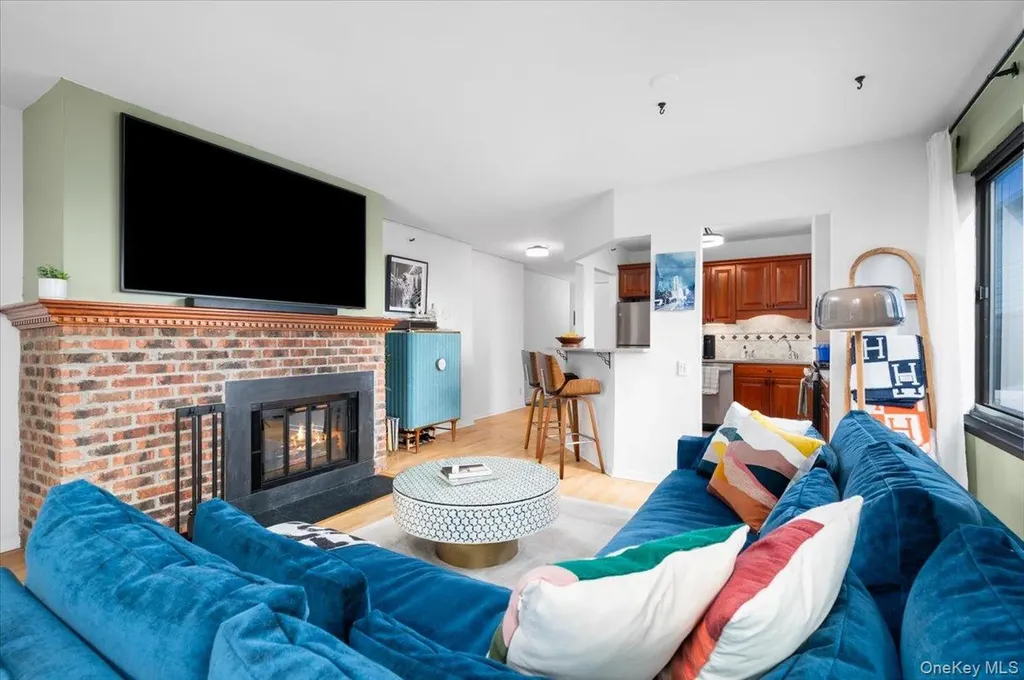 10 Cottage Place White Plains NY 10601