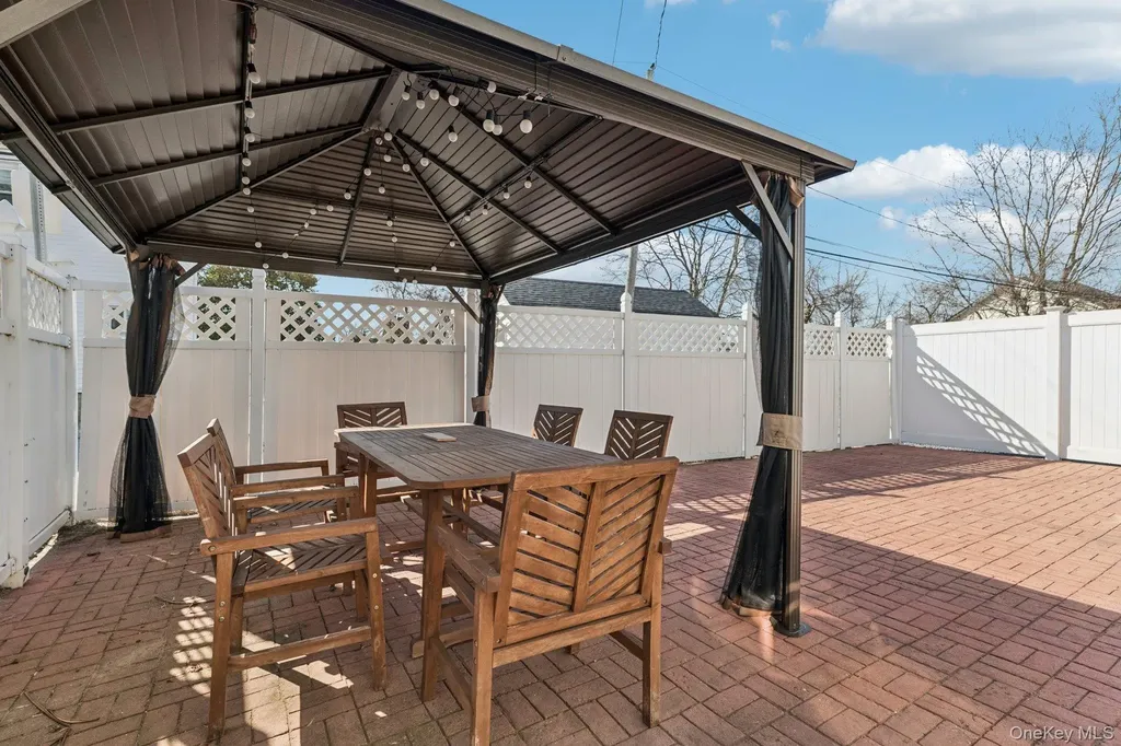 72 Waverly Avenue Patchogue NY 11772