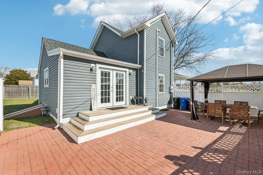 72 Waverly Avenue Patchogue NY 11772