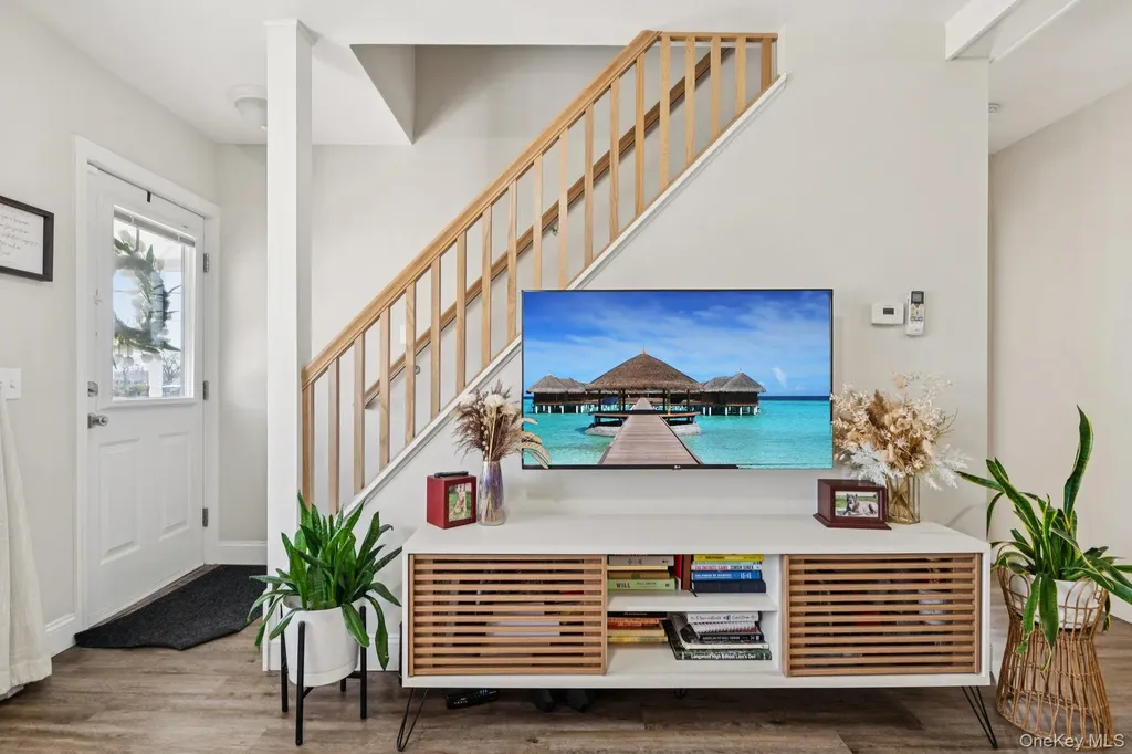 72 Waverly Avenue Patchogue NY 11772