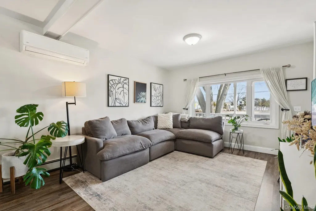 72 Waverly Avenue Patchogue NY 11772