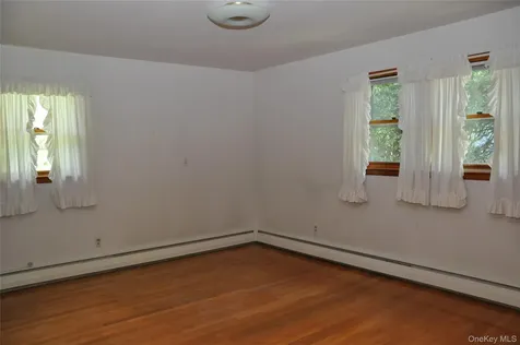 32 Fuller Lane Hyde Park NY 12538