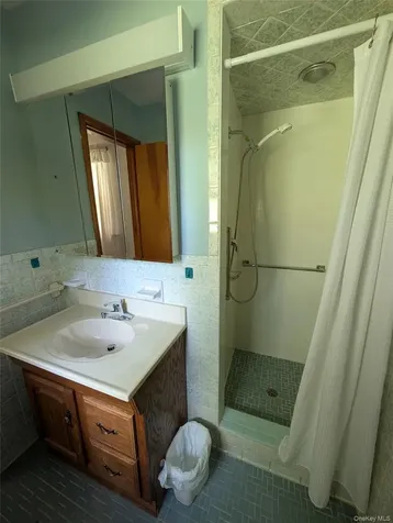 32 Fuller Lane Hyde Park NY 12538