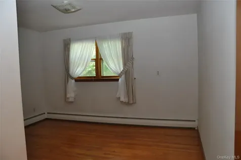32 Fuller Lane Hyde Park NY 12538