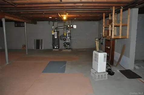 32 Fuller Lane Hyde Park NY 12538