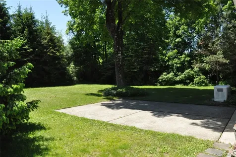 32 Fuller Lane Hyde Park NY 12538