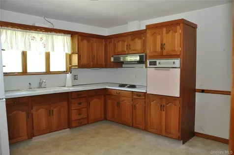 32 Fuller Lane Hyde Park NY 12538