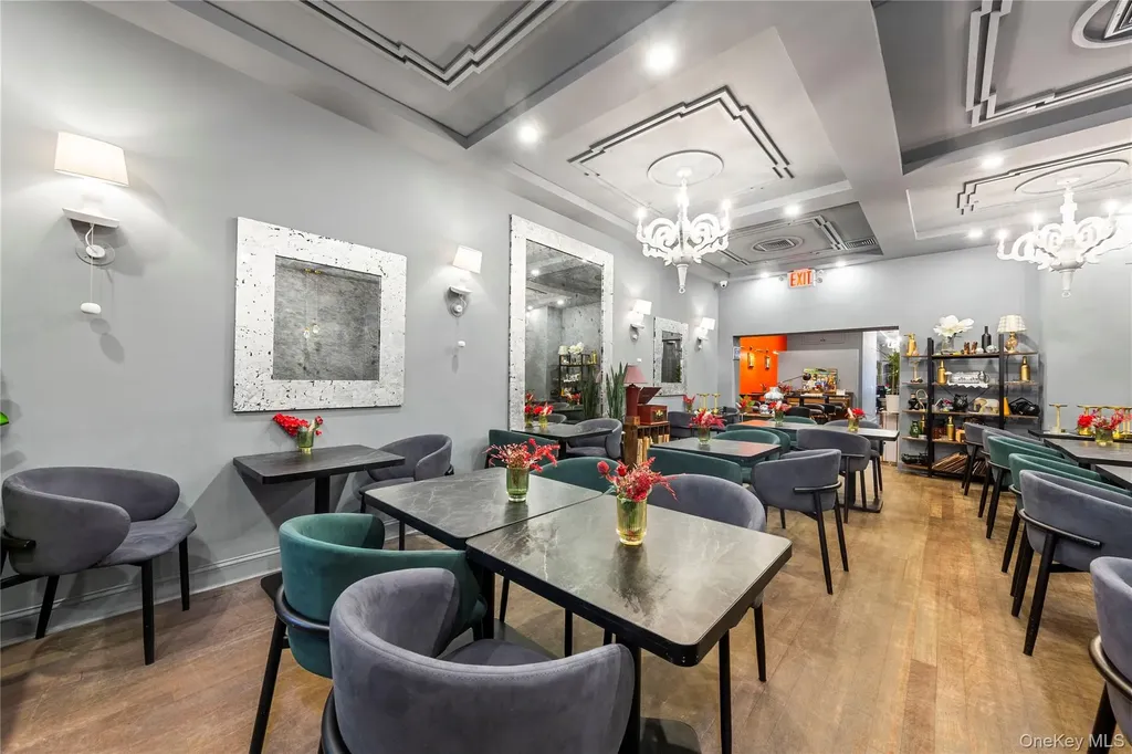 4304 34th Avenue Astoria NY 11101
