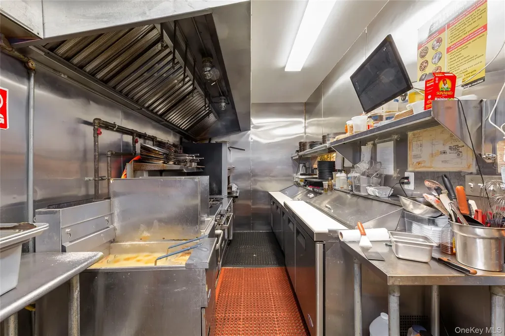 4304 34th Avenue Astoria NY 11101