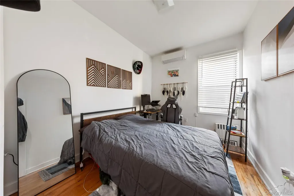 4304 34th Avenue Astoria NY 11101