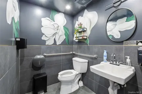 4304 34th Avenue Astoria NY 11101