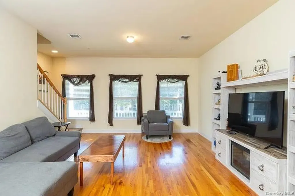 31 Barley Lane Patchogue NY 11772